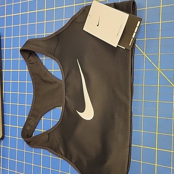 Nike Women's Black Sports Training Bra Small - Picture 1 of 10